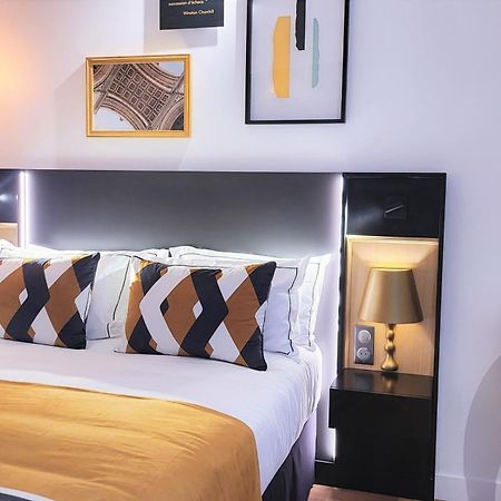 สตาร์ ช็องเซลิเซ่ Hotel ปารีส ภายนอก รูปภาพ