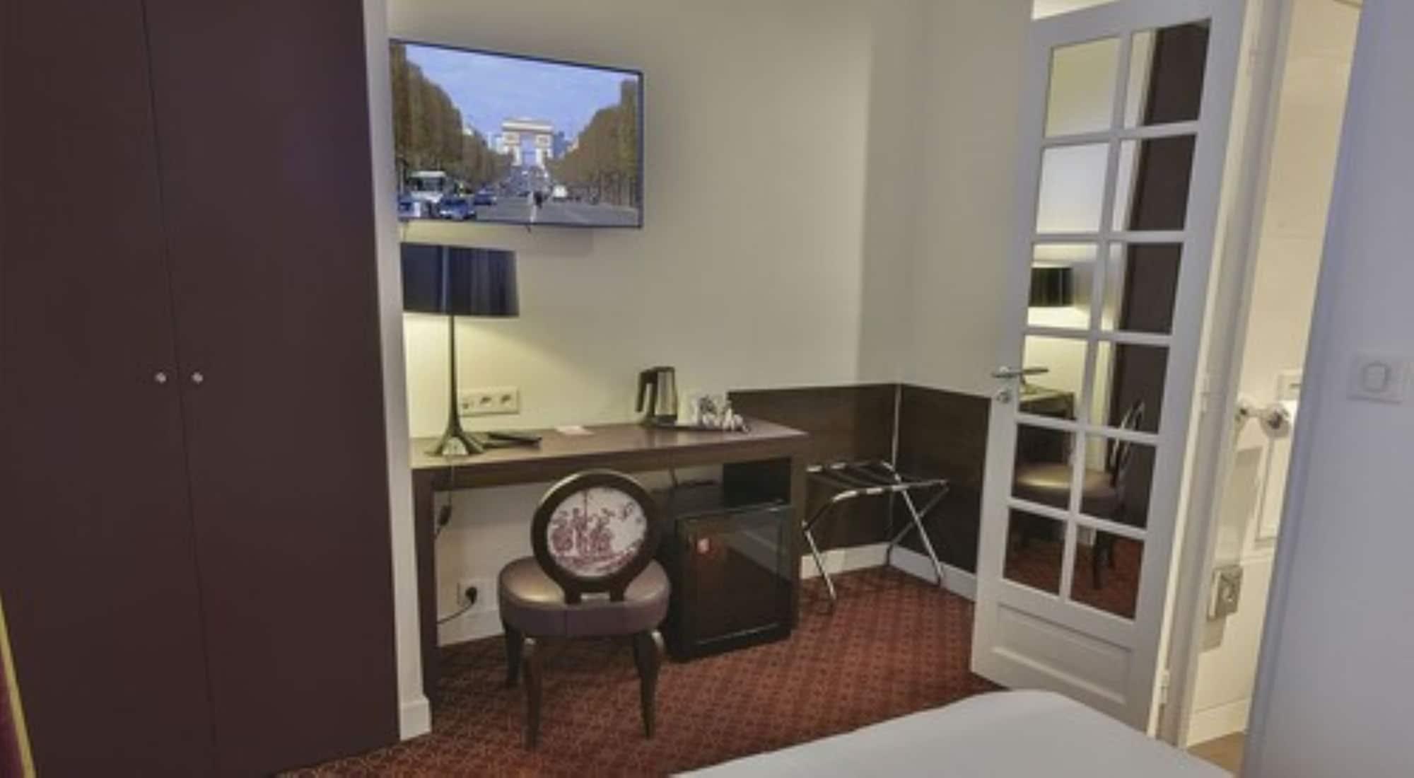 สตาร์ ช็องเซลิเซ่ Hotel ปารีส ภายนอก รูปภาพ