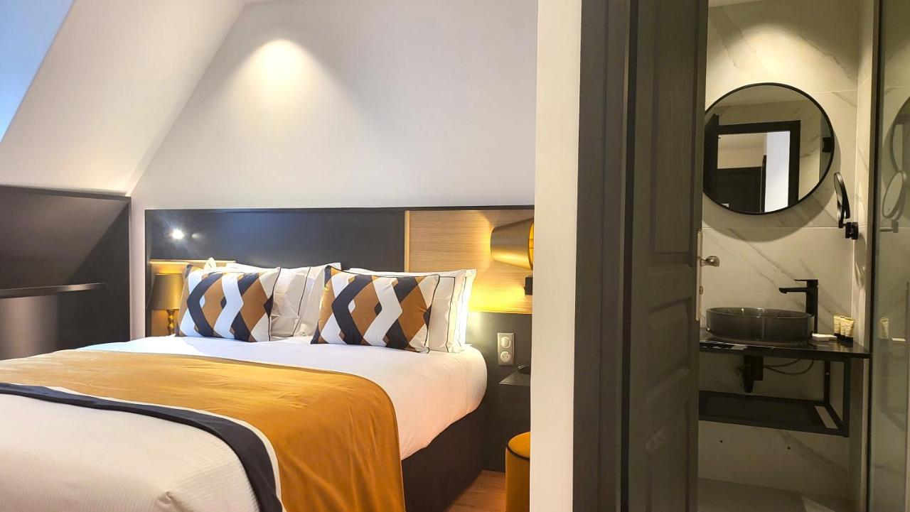 สตาร์ ช็องเซลิเซ่ Hotel ปารีส ภายนอก รูปภาพ