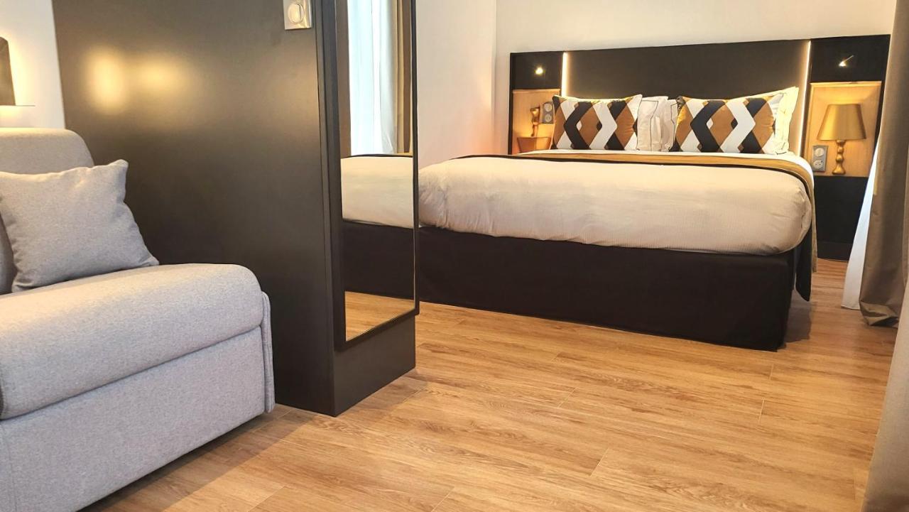 สตาร์ ช็องเซลิเซ่ Hotel ปารีส ภายนอก รูปภาพ