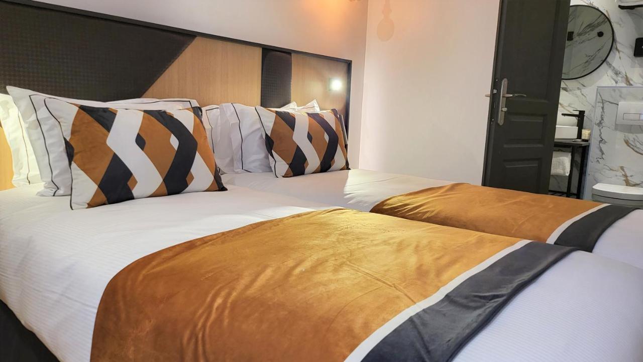 สตาร์ ช็องเซลิเซ่ Hotel ปารีส ภายนอก รูปภาพ