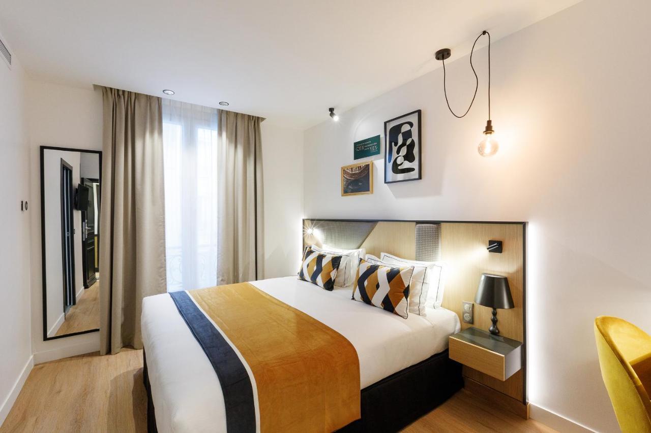 สตาร์ ช็องเซลิเซ่ Hotel ปารีส ภายนอก รูปภาพ