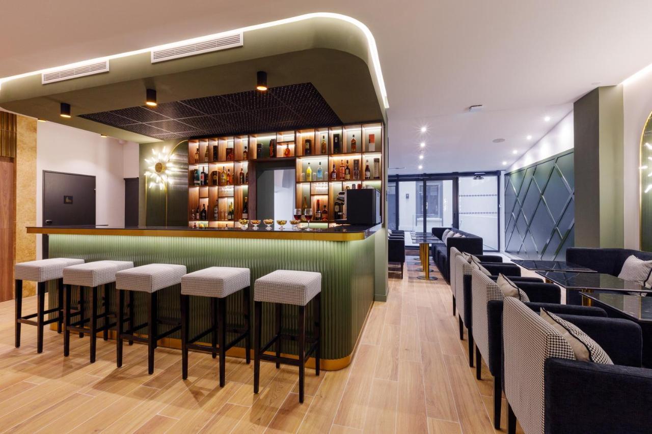 สตาร์ ช็องเซลิเซ่ Hotel ปารีส ภายนอก รูปภาพ