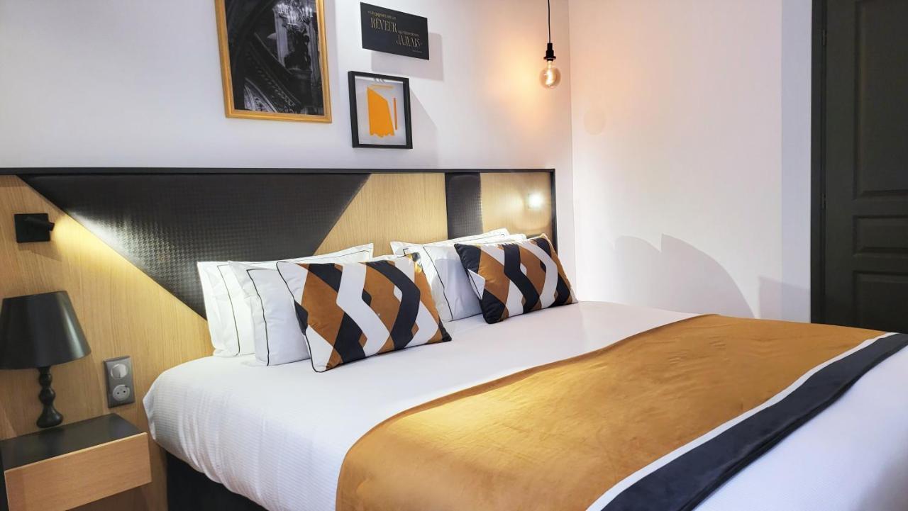 สตาร์ ช็องเซลิเซ่ Hotel ปารีส ภายนอก รูปภาพ