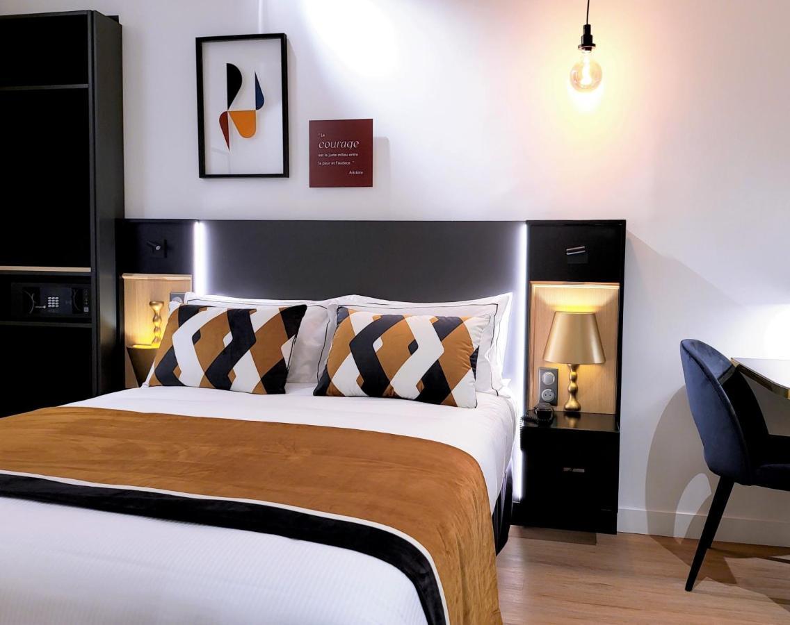 สตาร์ ช็องเซลิเซ่ Hotel ปารีส ภายนอก รูปภาพ