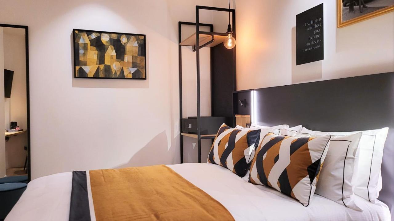 สตาร์ ช็องเซลิเซ่ Hotel ปารีส ภายนอก รูปภาพ