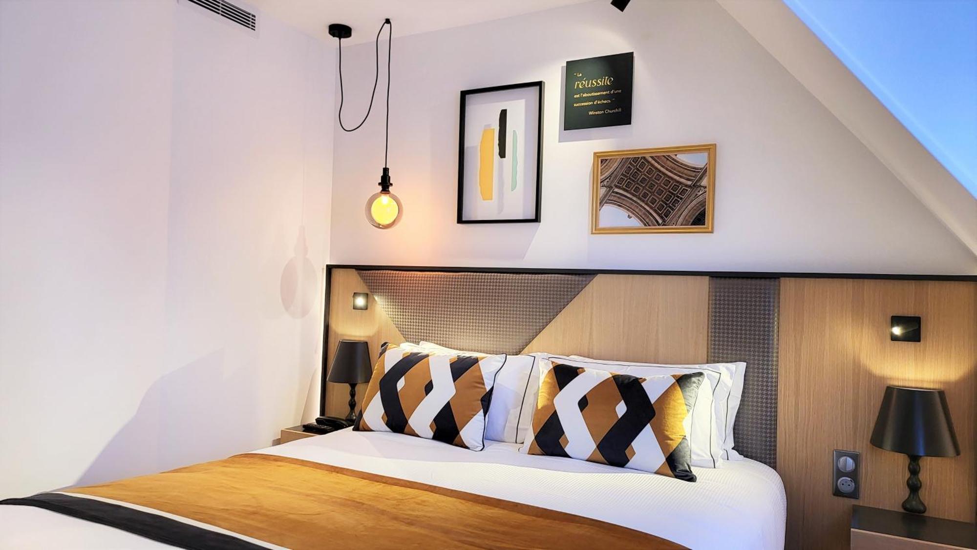 สตาร์ ช็องเซลิเซ่ Hotel ปารีส ภายนอก รูปภาพ